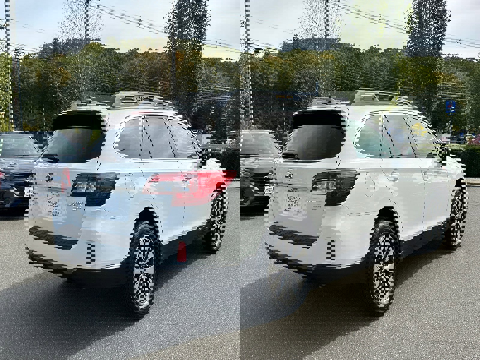 Used 2016 Subaru Outback 3.6R Limited image 4