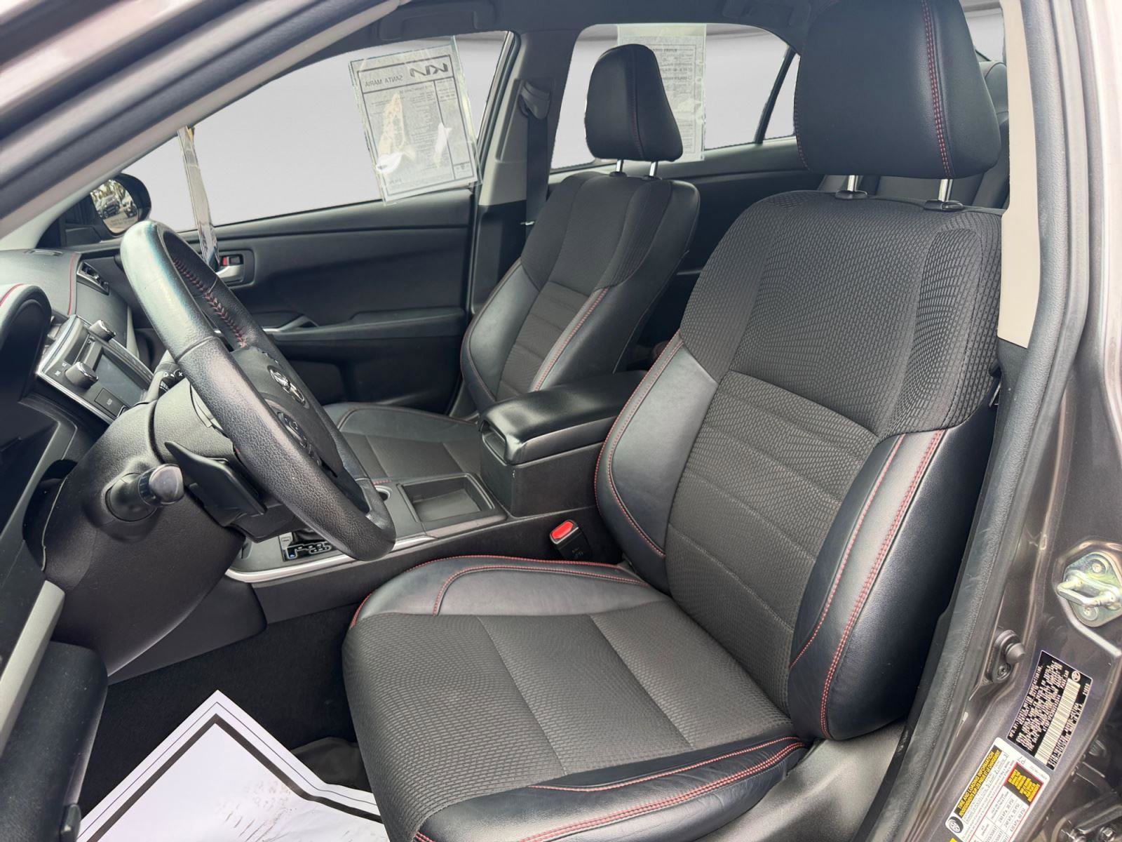 Used 2016 Toyota Camry SE FWD image 13