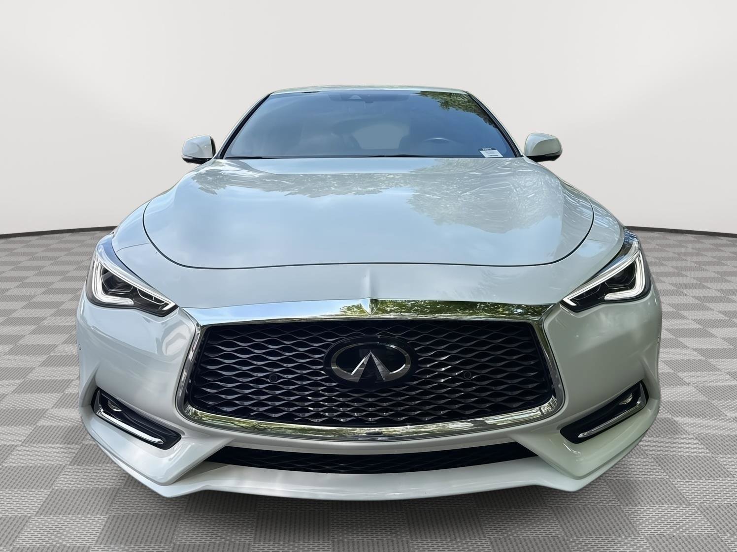 Used 2022 INFINITI Q60 3.0t Luxe w/ Essential Package image 3