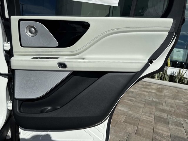 New 2026 Lincoln Aviator Black Label w/ Dynamic Handling Package image 21