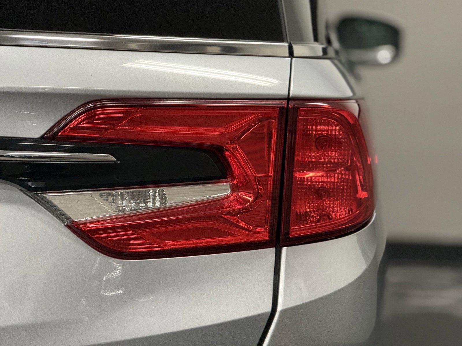 Used 2024 Honda Odyssey EX-L image 11