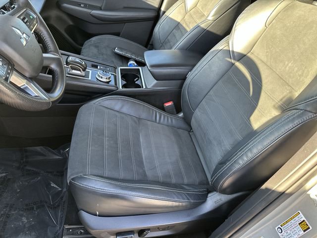 Used 2023 Mitsubishi Outlander SE image 15