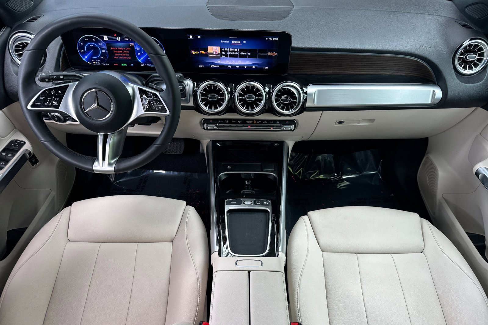 Used 2025 Mercedes-Benz EQB 300 4MATIC image 15