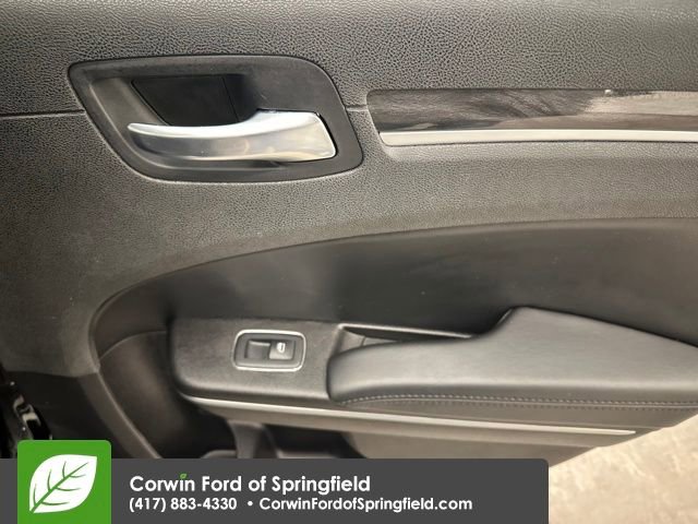 Used 2022 Chrysler 300 Touring L image 19