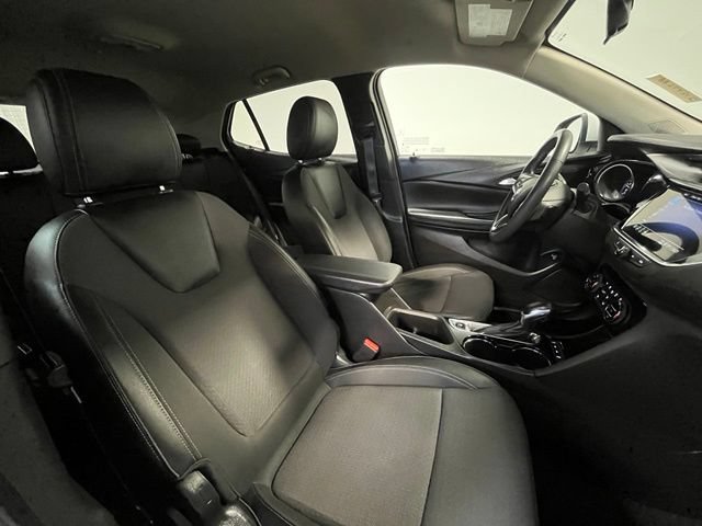 Used 2023 Buick Encore GX Select w/ Sport Touring Package AWD/4WD image 9