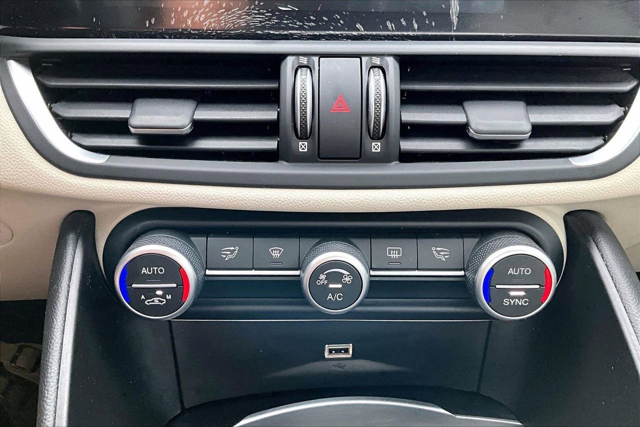 Used 2019 Alfa Romeo Giulia RWD image 17