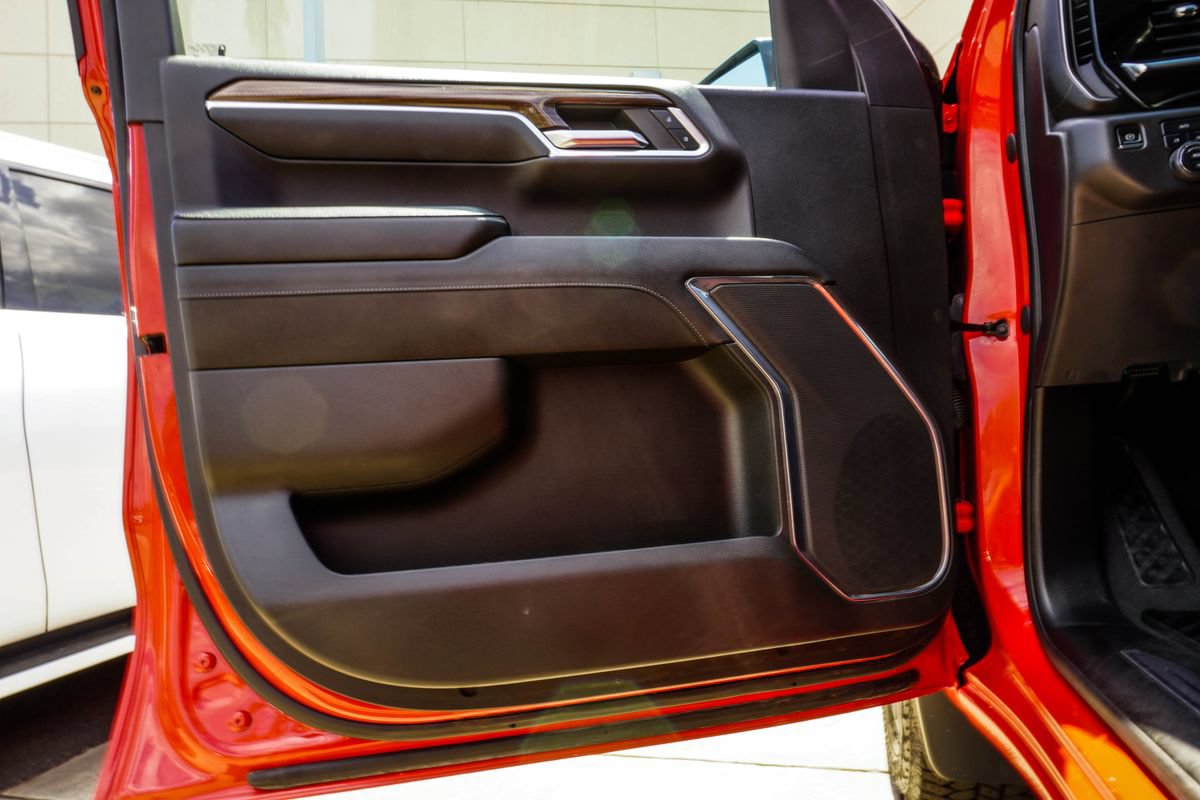 Used 2023 Chevrolet Silverado 1500 LT AWD/4WD image 31
