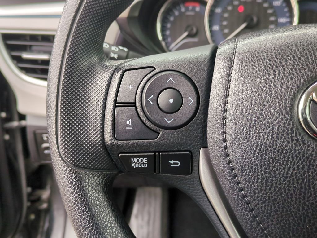 Used 2016 Toyota Corolla LE image 12