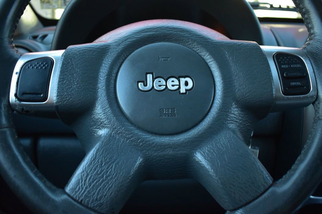 Used 2005 Jeep Liberty Limited image 25
