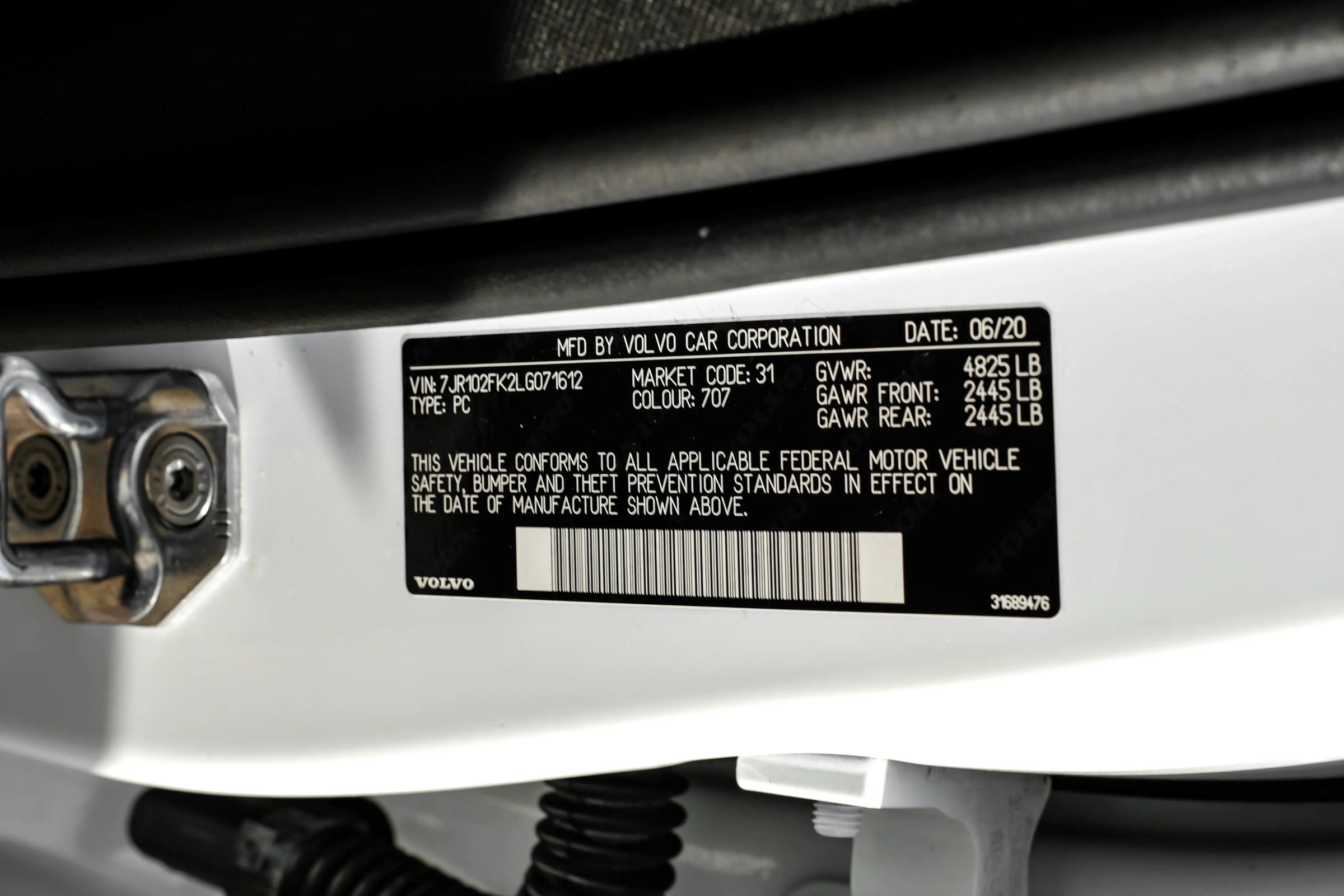 Used 2020 Volvo S60 T5 Momentum image 54