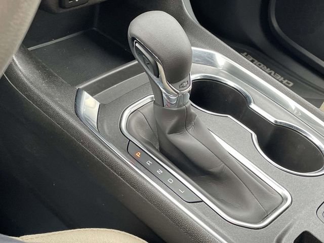 Used 2023 Chevrolet Traverse LS w/ Safety Package image 29