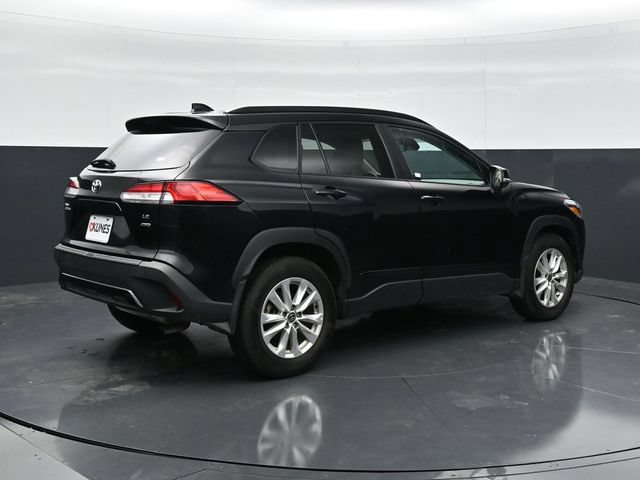 Used 2023 Toyota Corolla Cross LE w/ Moonroof Package AWD/4WD image 2