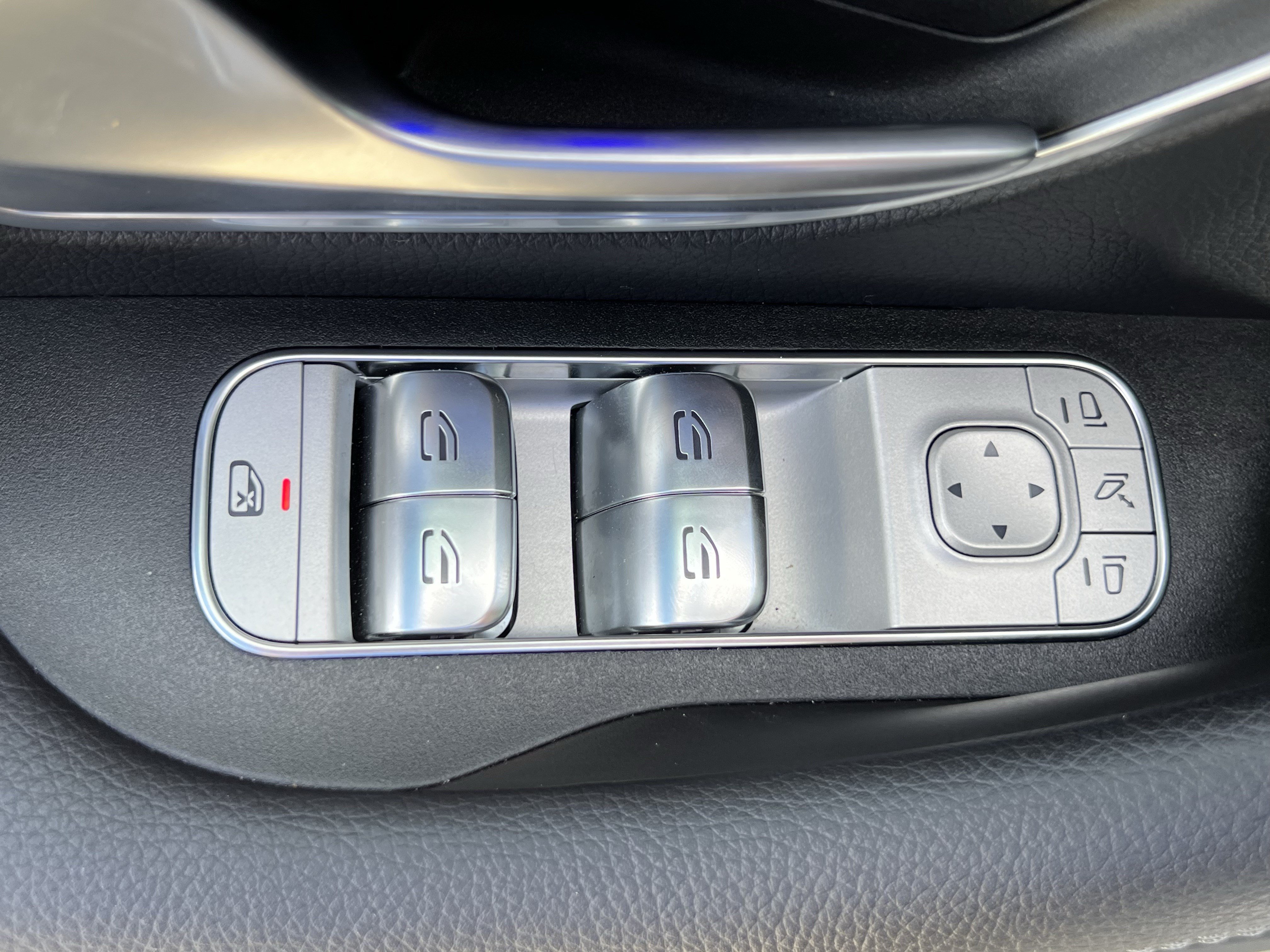 Certified 2025 Mercedes-Benz GLE 350 4MATIC image 15