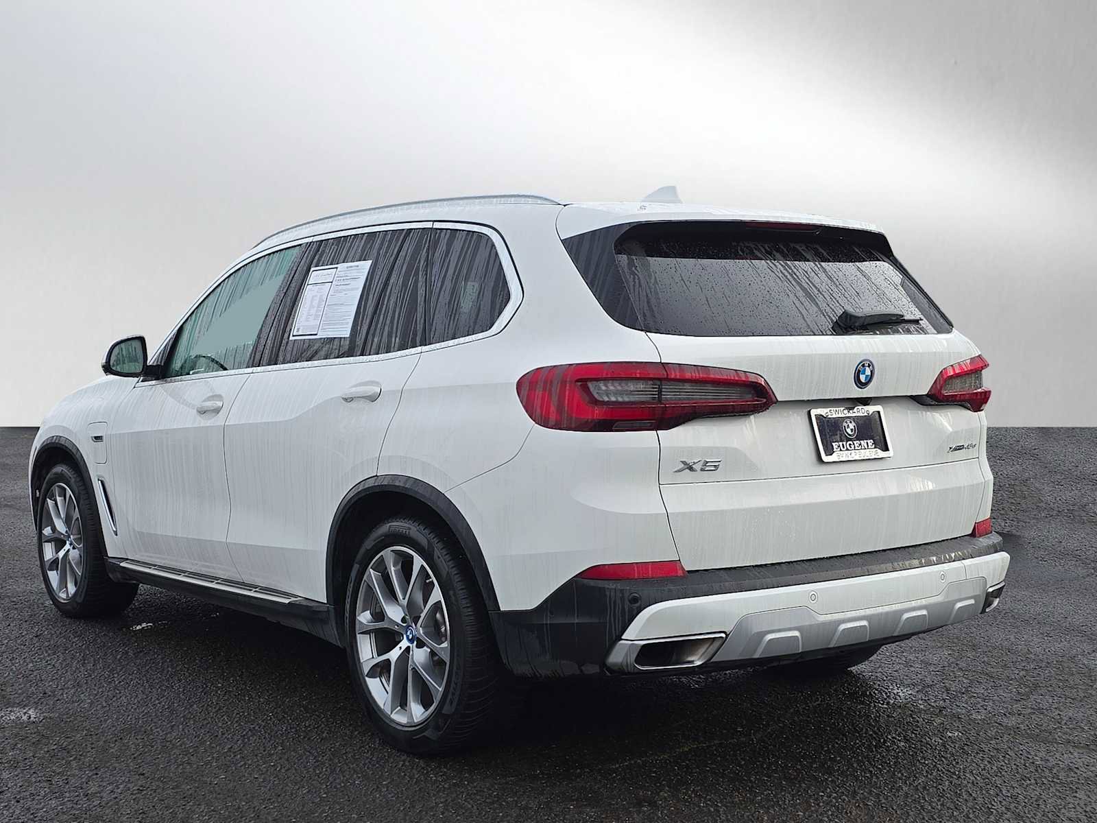 Used 2023 BMW X5 xDrive45e w/ Climate Comfort Package image 5