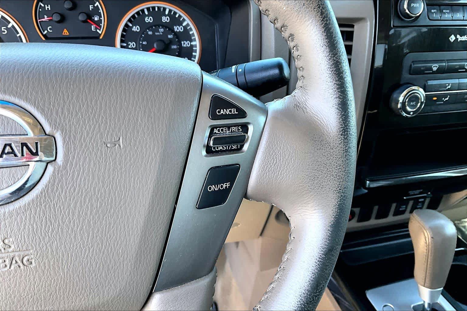 Used 2014 Nissan Titan SV w/ SV Premium Utility Package AWD/4WD image 24