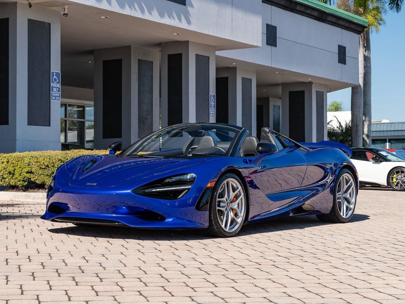 Used 2024 McLaren 750S Spider image 38