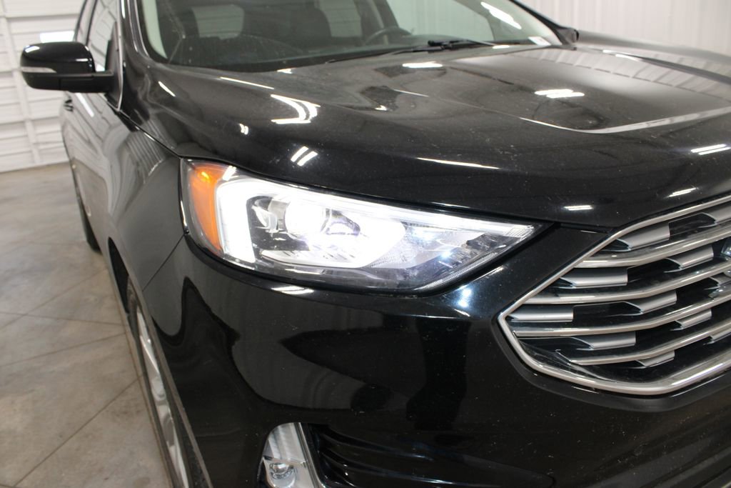Used 2021 Ford Edge Titanium image 12