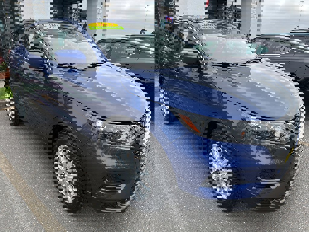 Used 2022 Nissan Rogue Sport S image 3