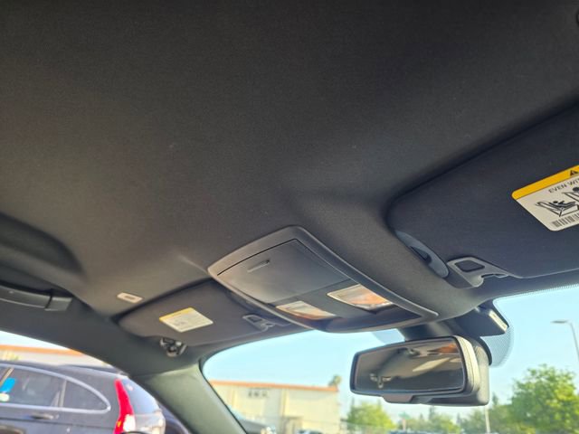 Used 2017 Dodge Challenger R/T image 11