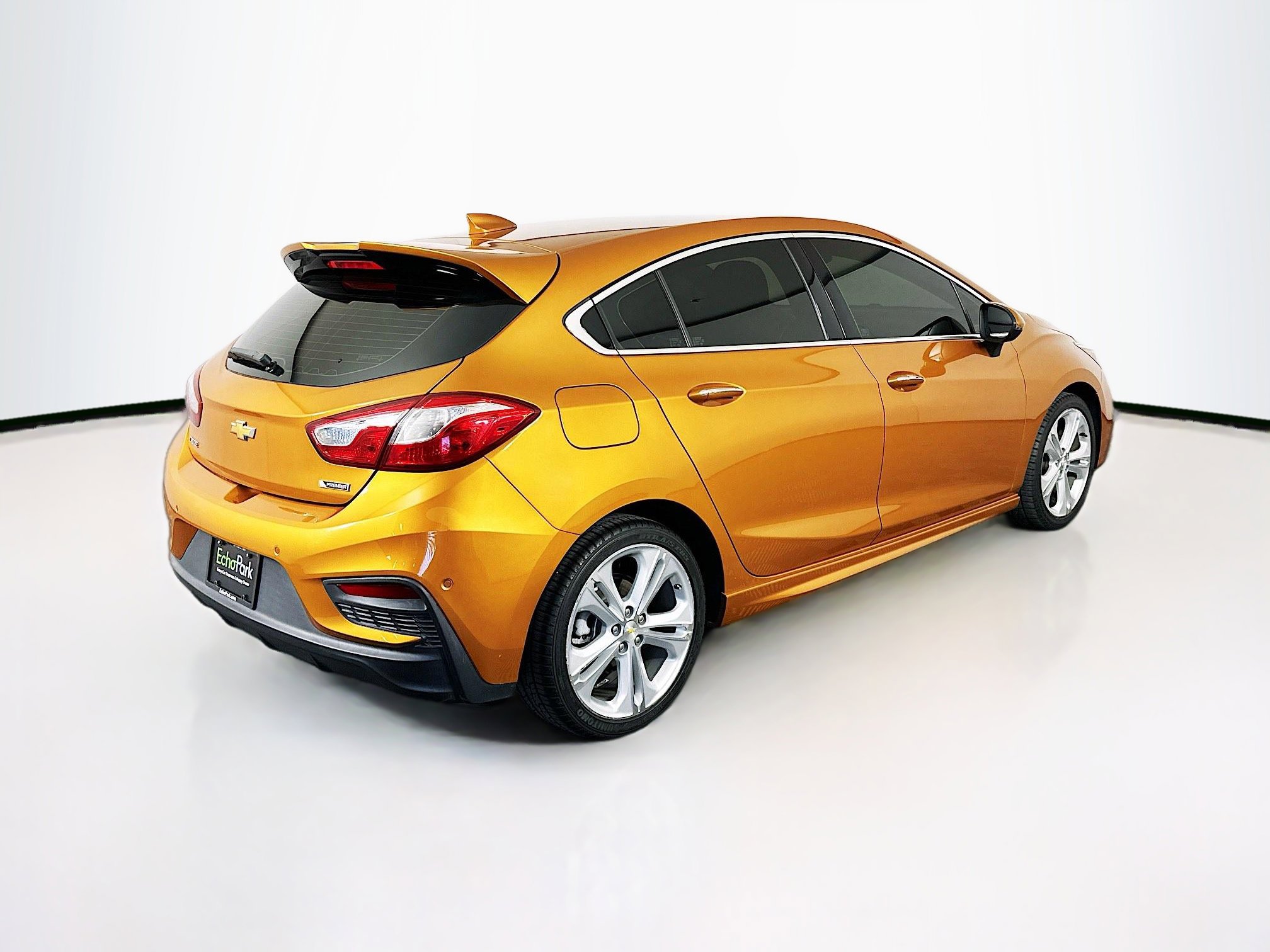 Used 2017 Chevrolet Cruze Premier w/ RS Package FWD image 9