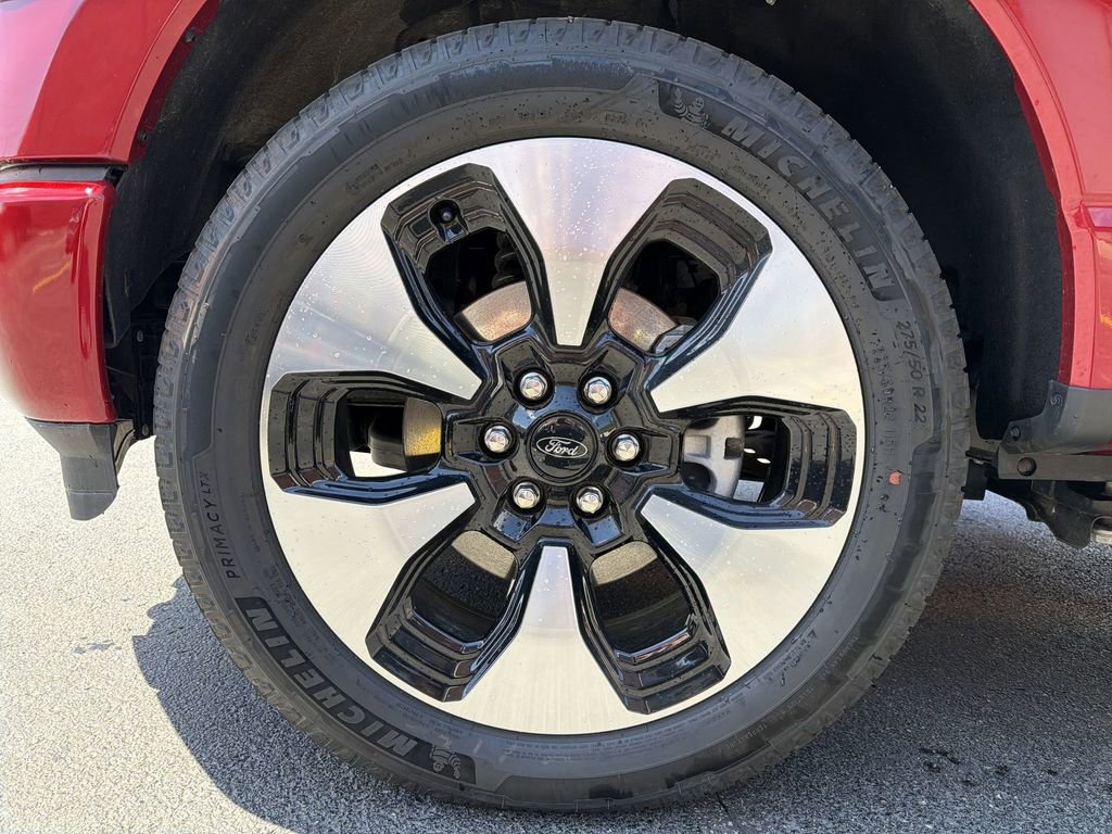 Used 2025 Ford F150 Lightning Platinum AWD/4WD image 19