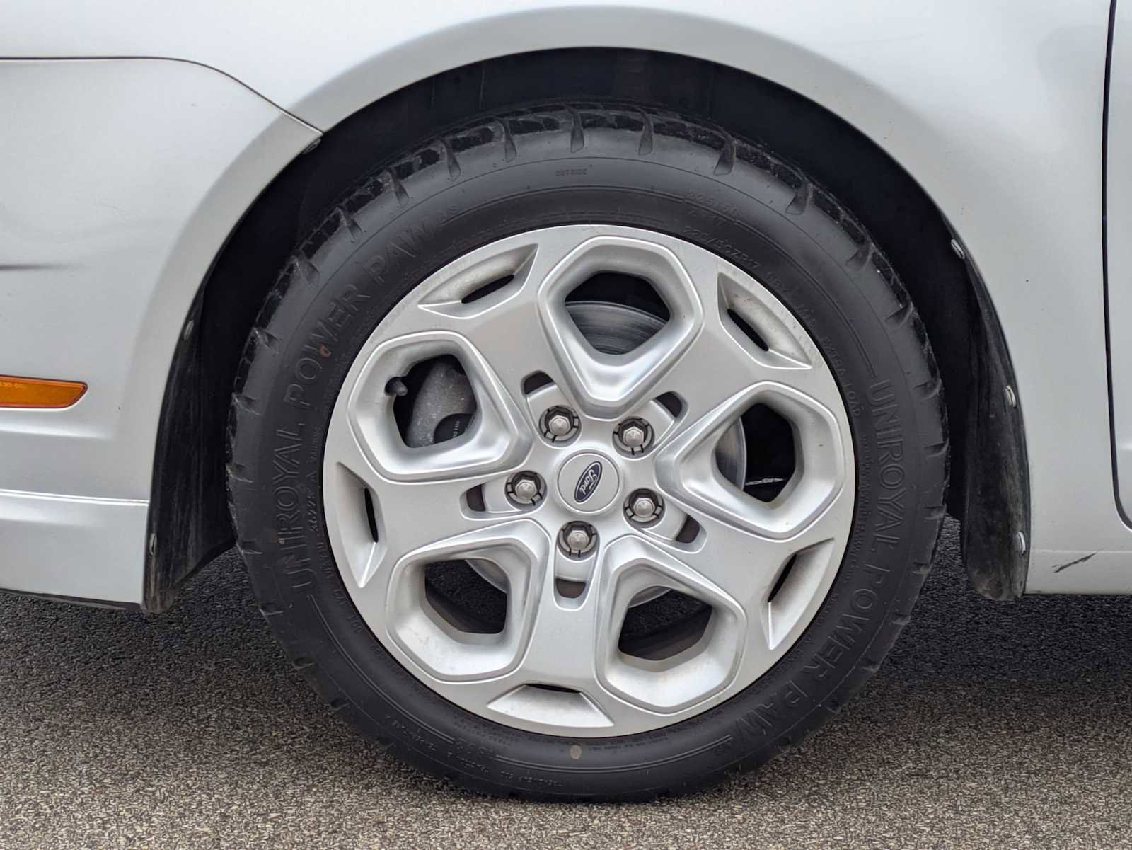 Used 2010 Ford Fusion SE image 13