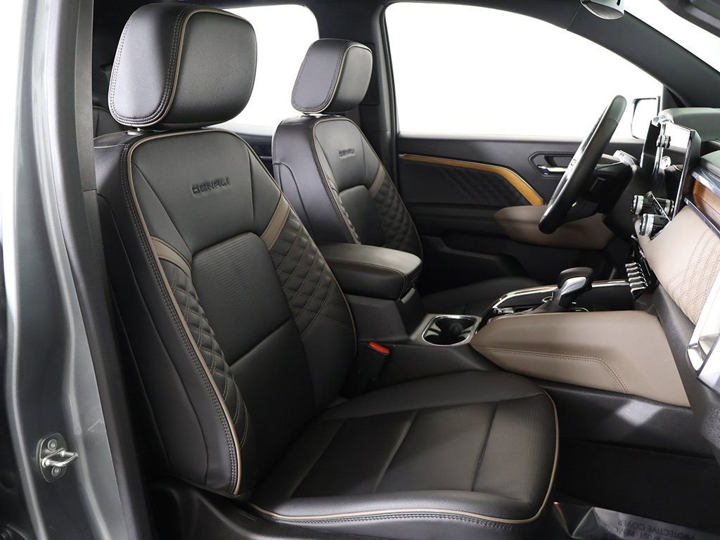 Used 2023 GMC Canyon Denali image 33