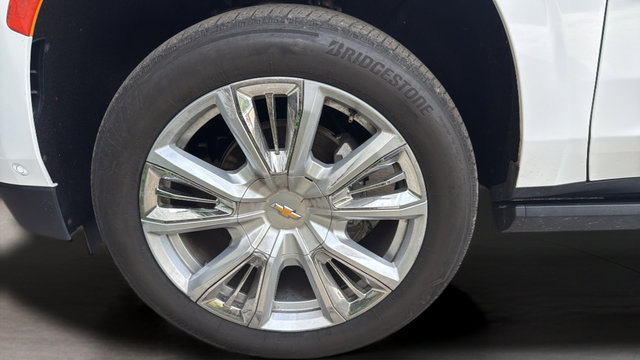 Used 2023 Chevrolet Suburban High Country w/ Advanced Technology Package AWD/4WD image 31