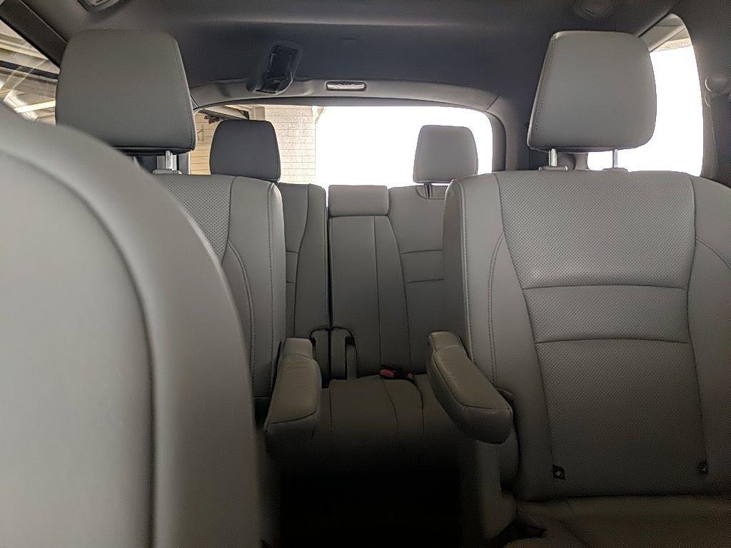 Used 2019 Honda Pilot Elite image 36