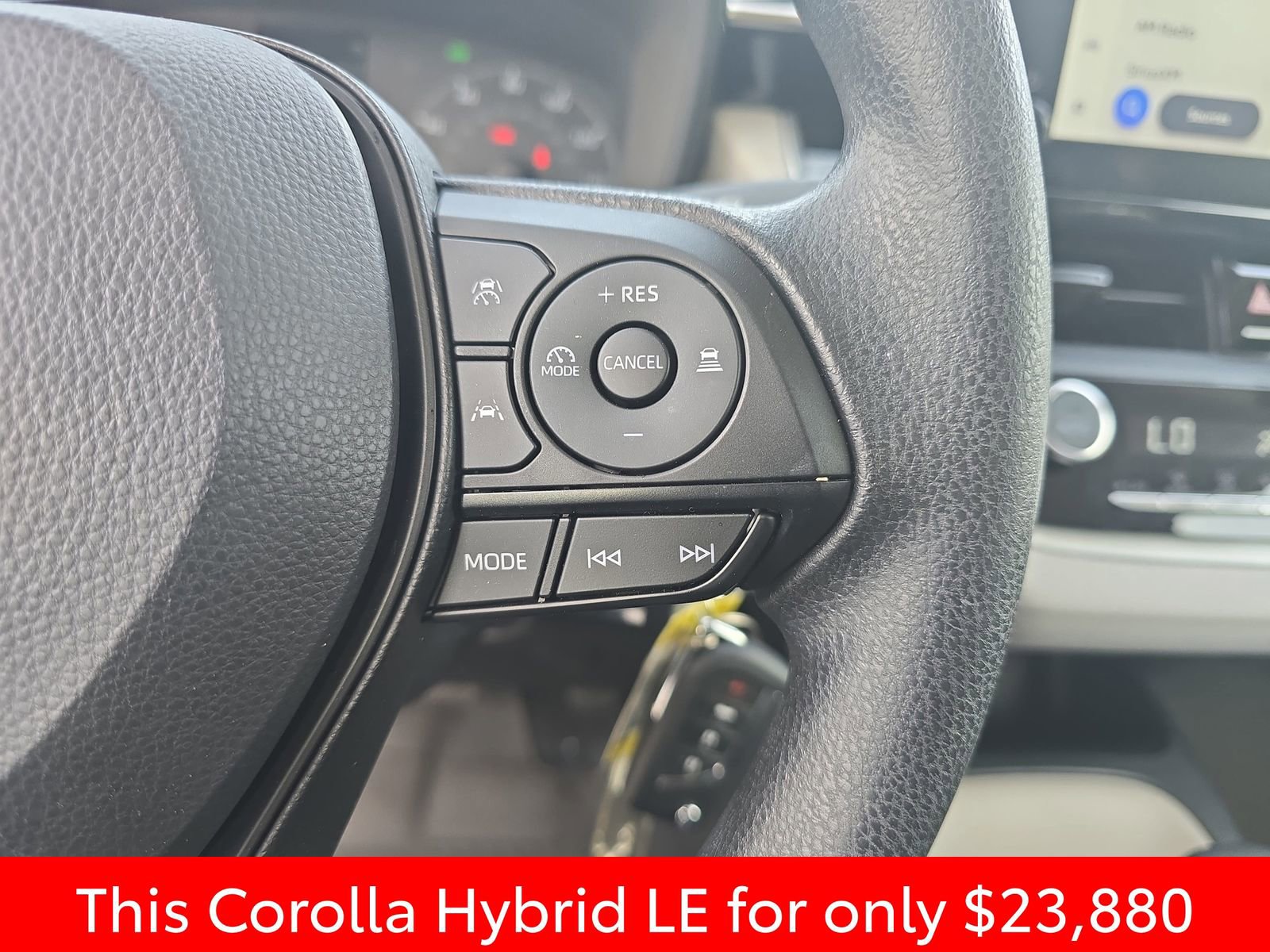 Used 2025 Toyota Corolla LE image 23