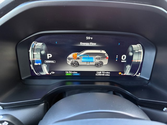Used 2023 Mitsubishi Outlander SE AWD/4WD image 16