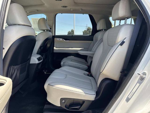 Used 2023 Hyundai Palisade Limited w/ Cargo Package FWD image 25