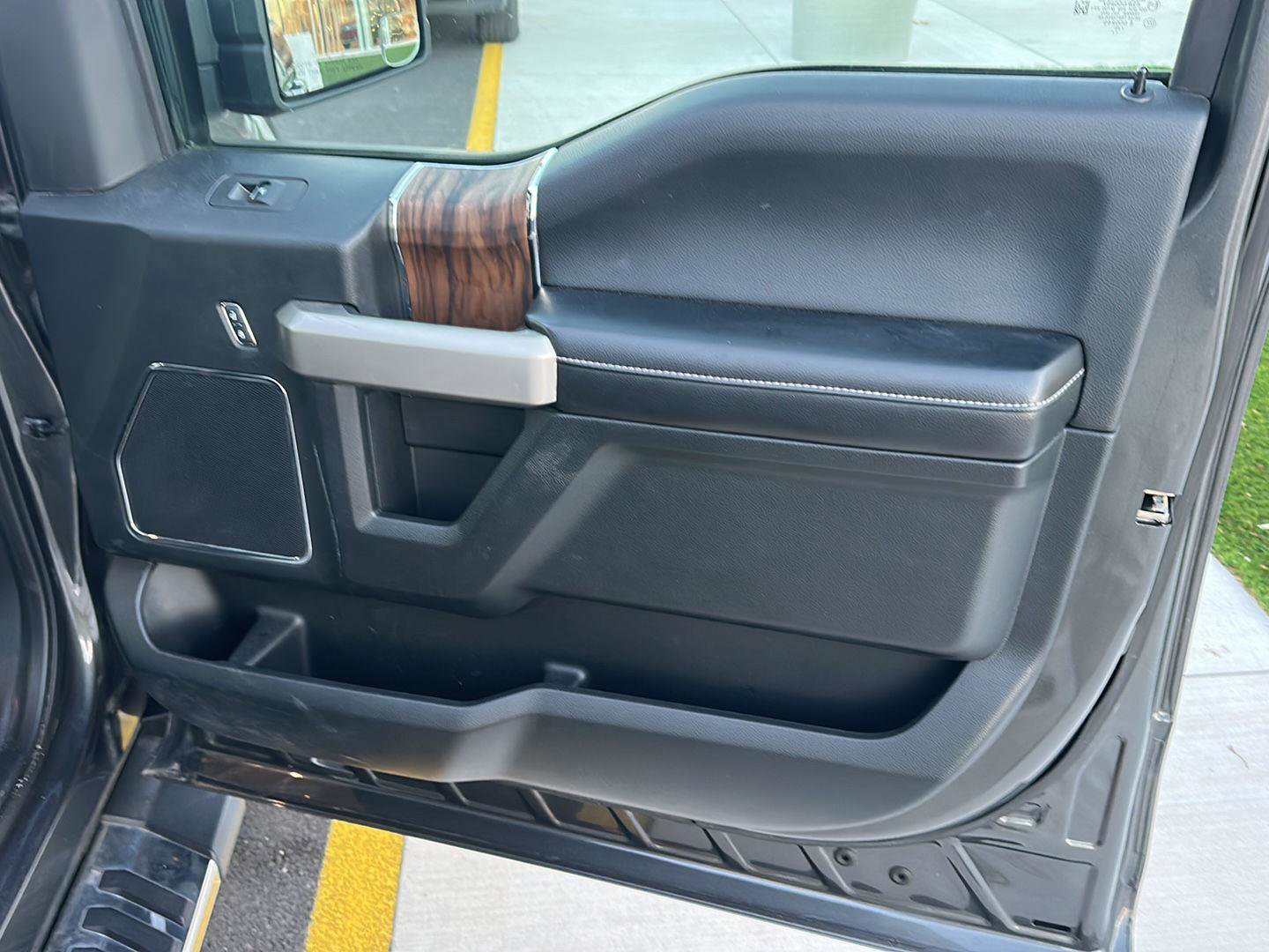 Used 2020 Ford F150 Lariat w/ Equipment Group 502A Luxury image 19