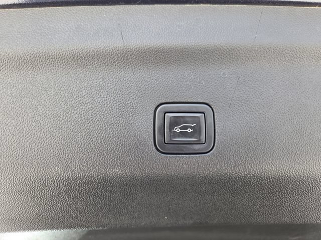 Used 2022 Chevrolet Tahoe LT RWD image 11