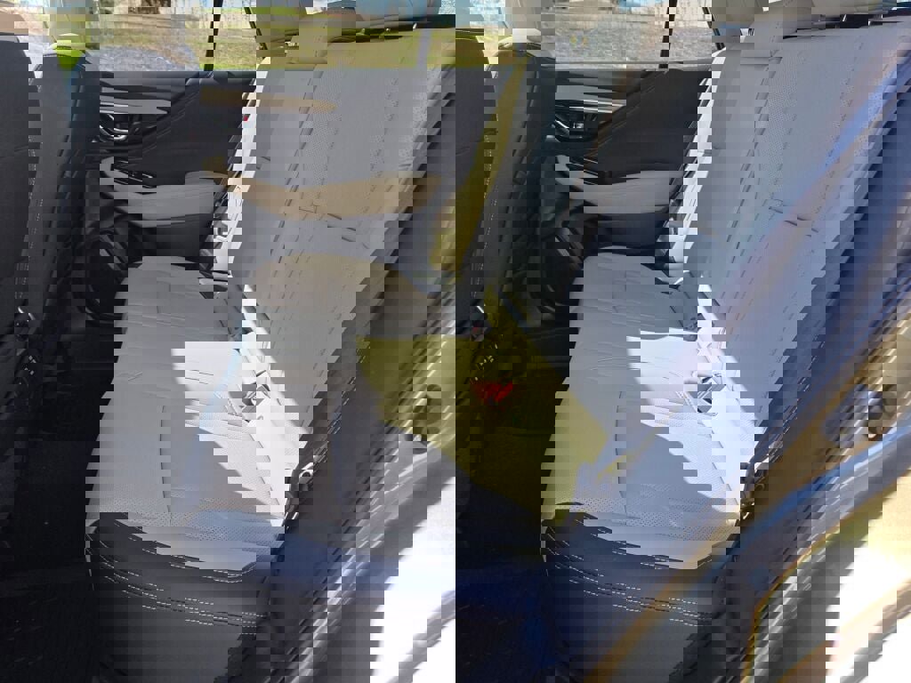 New 2025 Subaru Outback Limited image 19