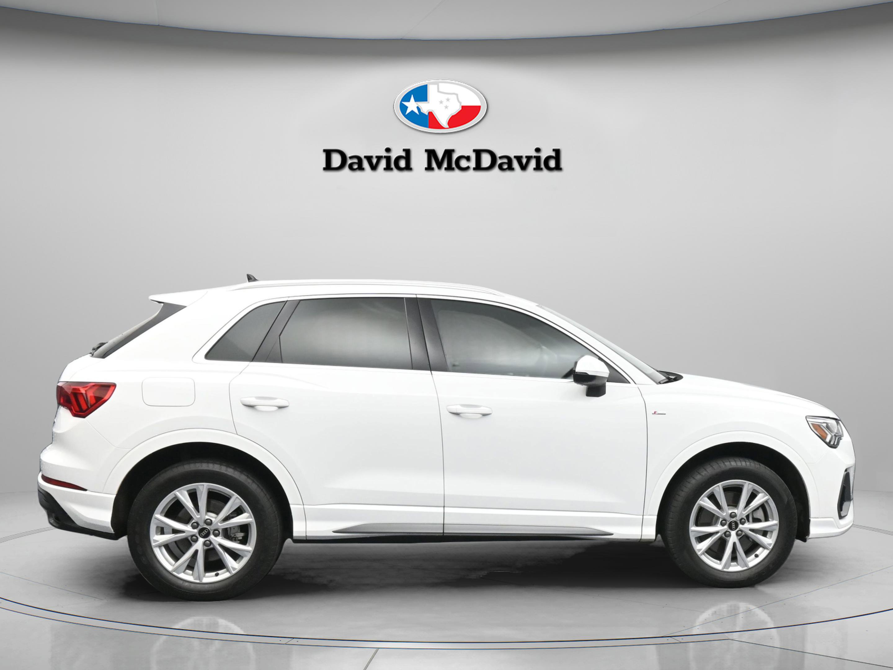 Used 2023 Audi Q3 2.0T Premium w/ Convenience Package AWD/4WD image 9