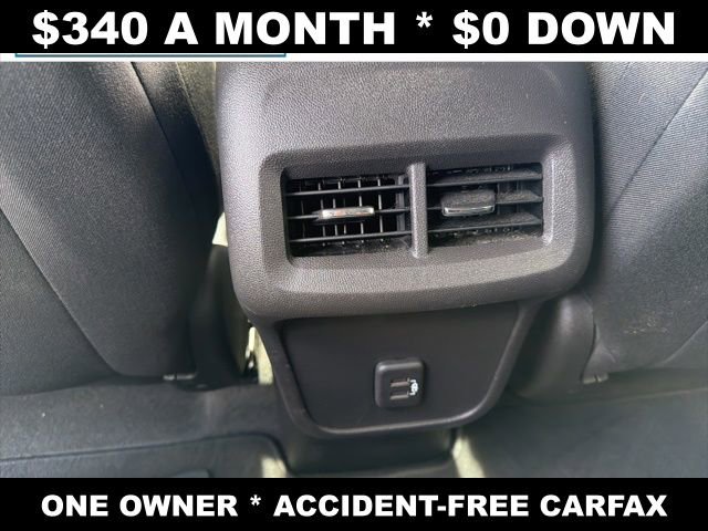 Used 2024 Chevrolet Equinox LT FWD image 33