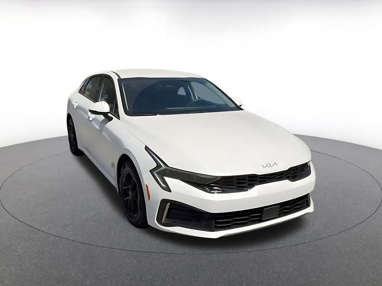 Used 2025 Kia K5 LXS FWD image 3