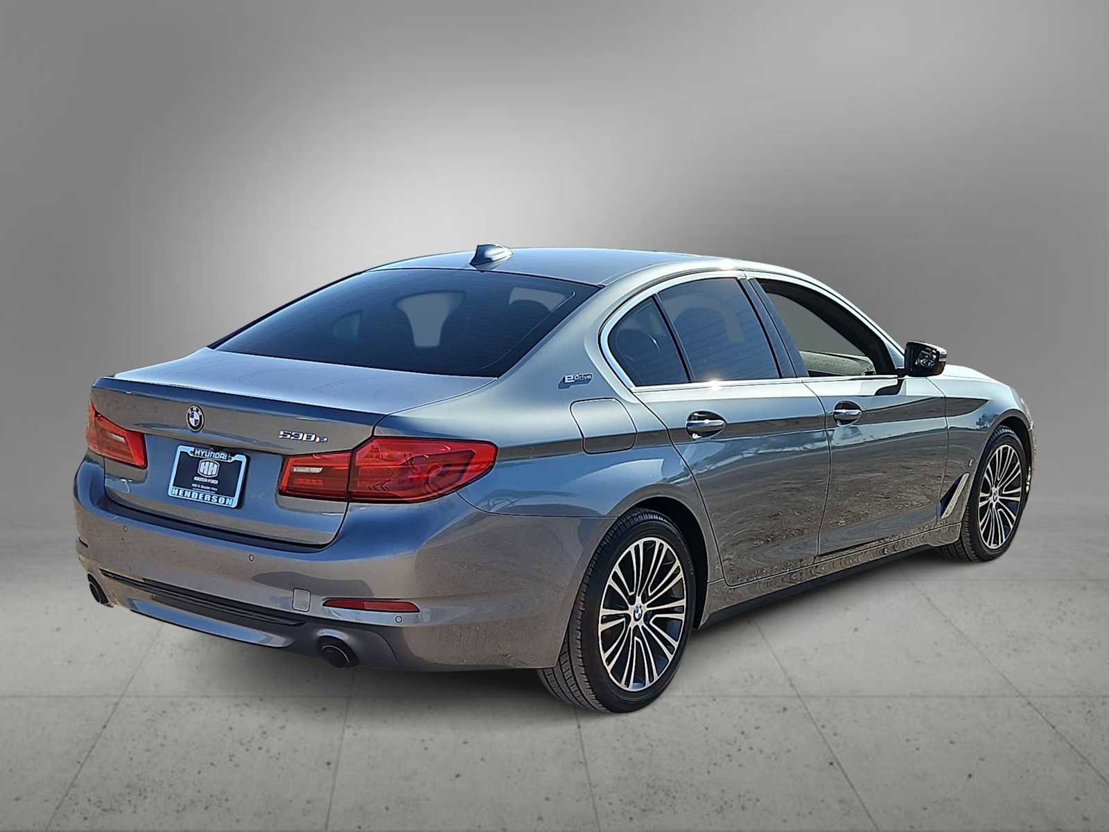 Used 2019 BMW 530e w/ Convenience Package image 8