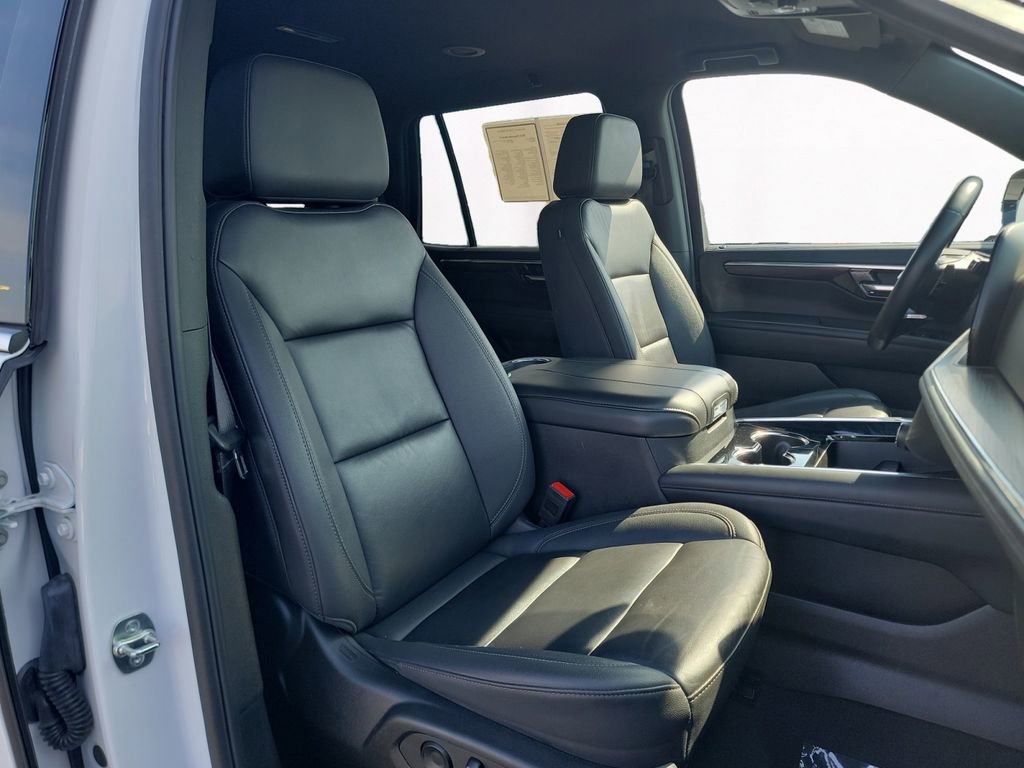 Used 2025 Chevrolet Tahoe LT AWD/4WD image 15