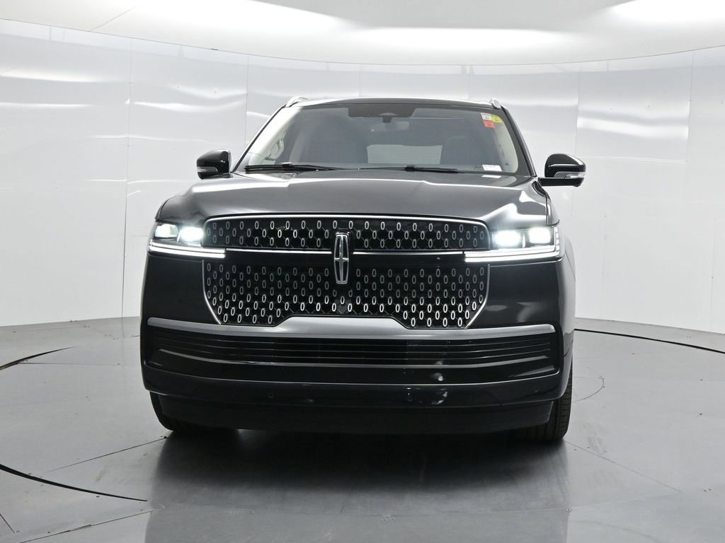 Used 2025 Lincoln Navigator Reserve AWD/4WD image 32
