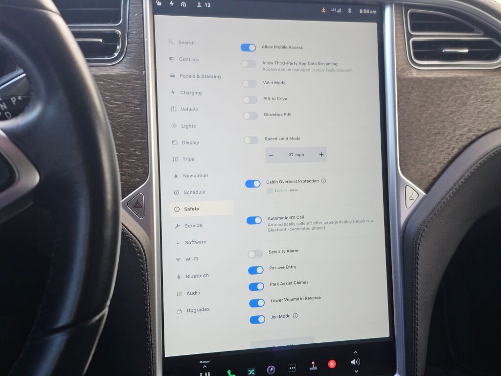 Used 2014 Tesla Model S 60 image 39