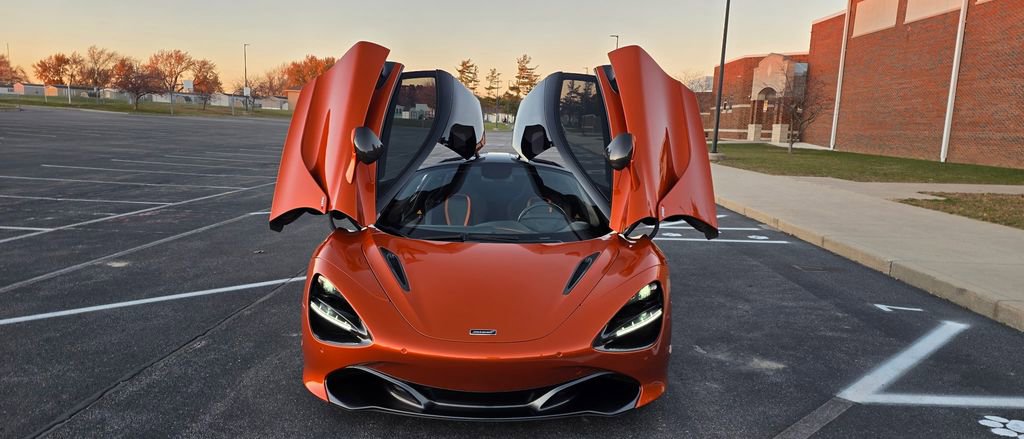 Used 2018 McLaren 720S image 26