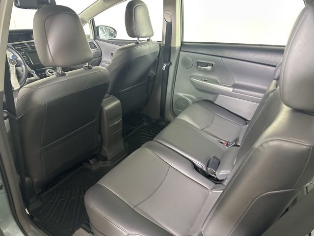 Used 2014 Toyota Prius V Five image 12
