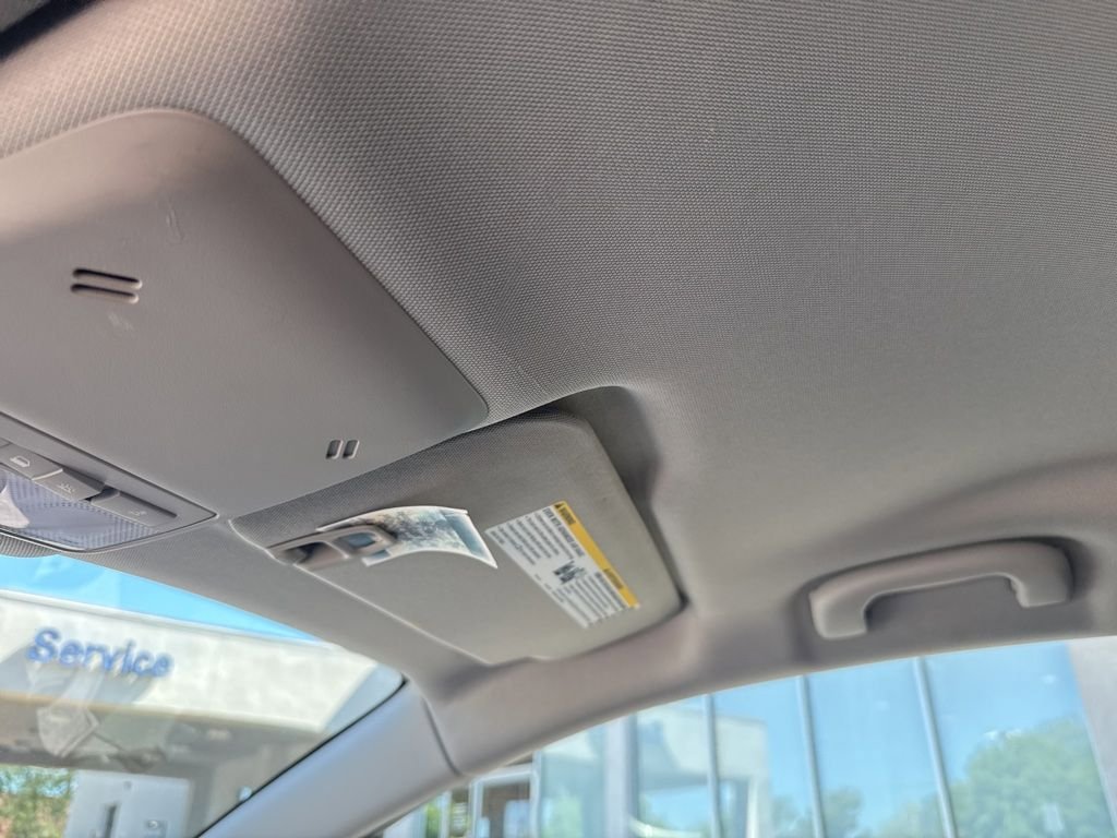 Used 2019 Chevrolet Trax LT FWD image 25