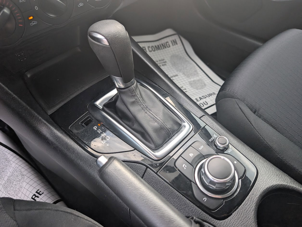 Used 2015 MAZDA MAZDA3 i Sport image 24