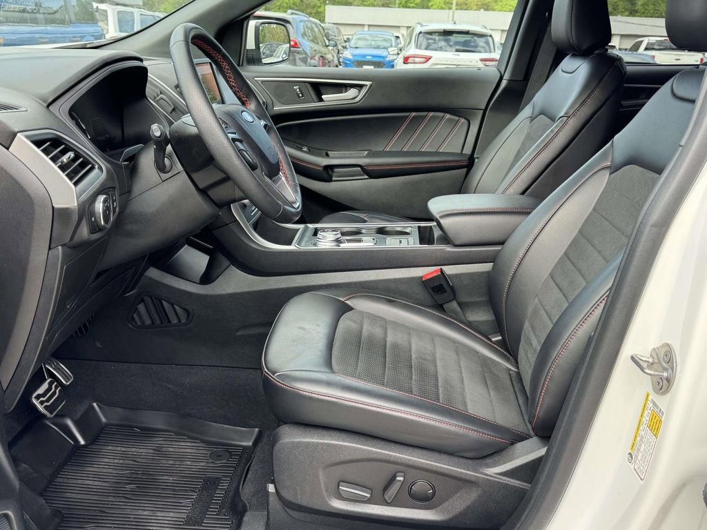 Certified 2024 Ford Edge ST-Line AWD/4WD image 19