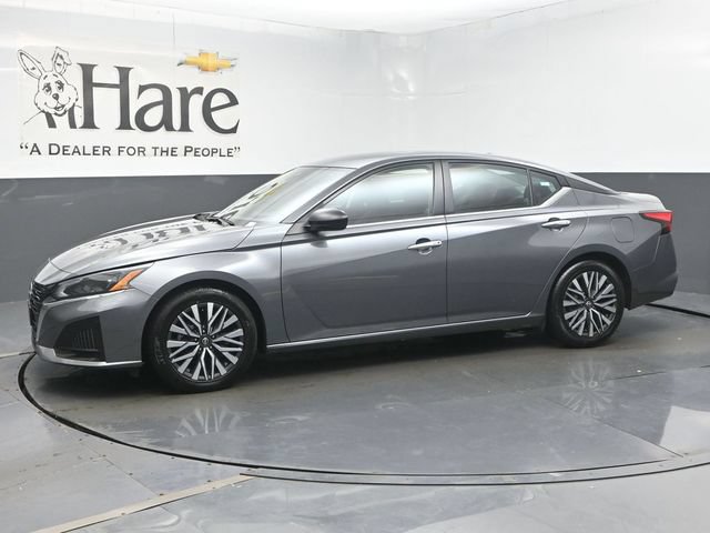 Used 2024 Nissan Altima 2.5 SV FWD image 46