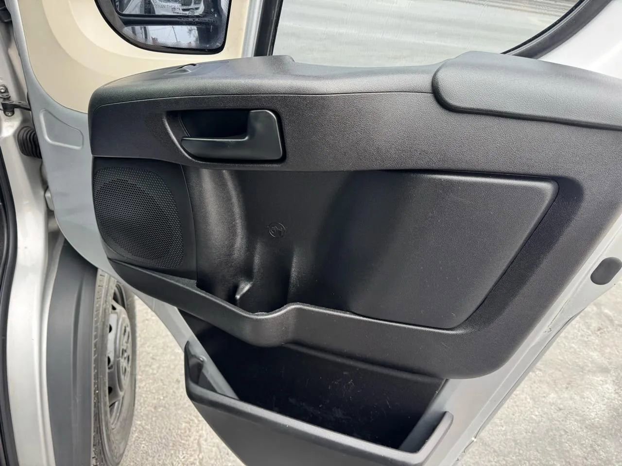 Used 2015 RAM ProMaster 2500 w/ Cargo Convenience Group image 28