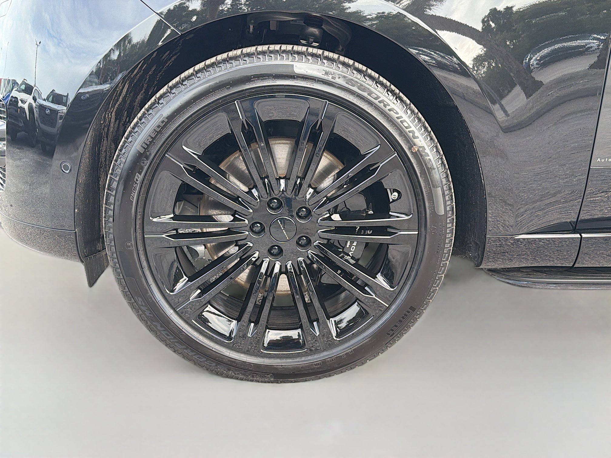 New 2026 Land Rover Range Rover Long Wheelbase Autobiography AWD/4WD image 42